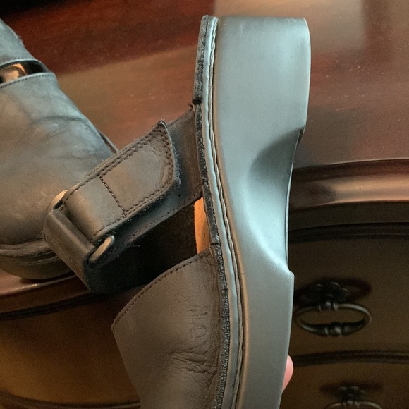 Naot Nubuck Leather Clog Slides Hook & Loop Fasteners. 40 - Picture 2 of 8